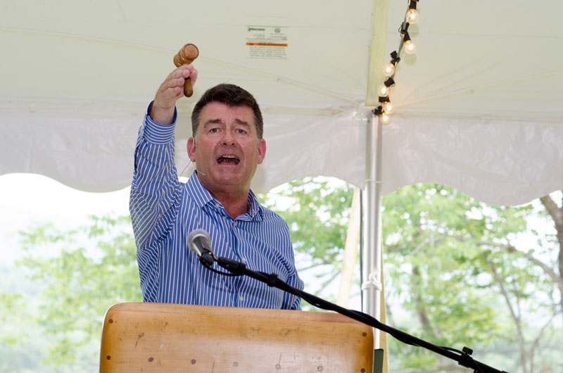 auctioneer Mark Oliver at the Penland auction